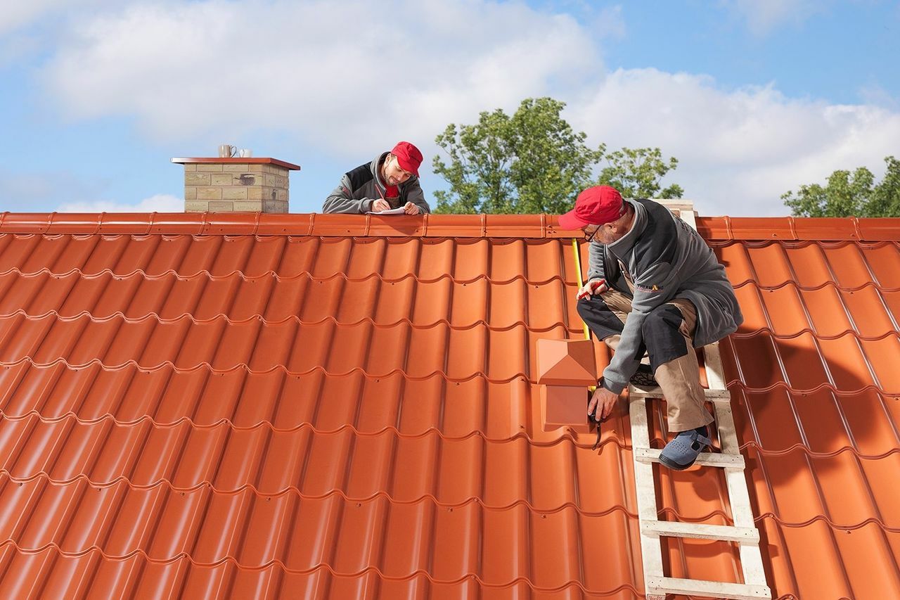 Acoperisuri montaj tigla dulgherie reparatii hidroizolatii