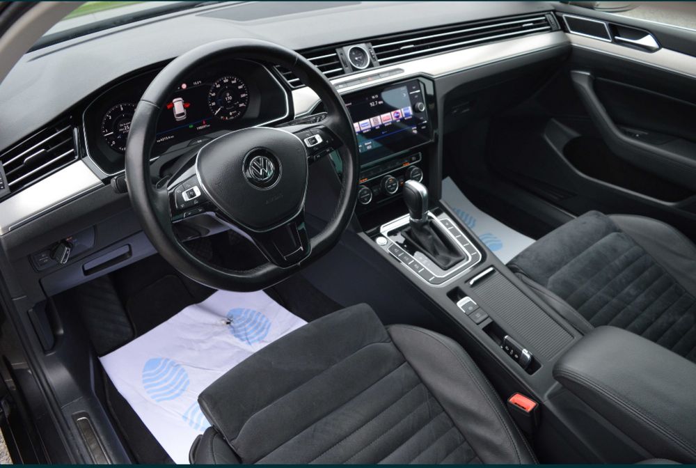 Volkswagen Passat // Carat Edition // 190 CP // Automat