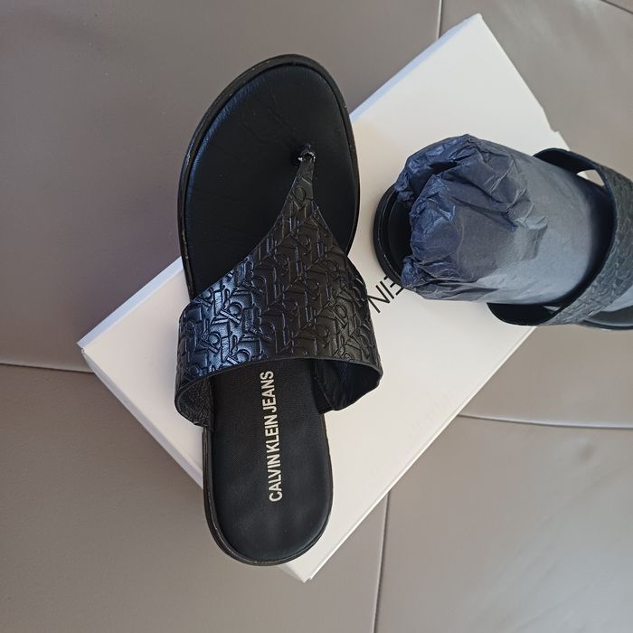 Calvin Klein кожени чехли