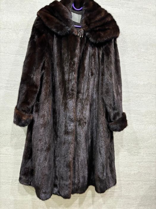 Продам норковую шубу