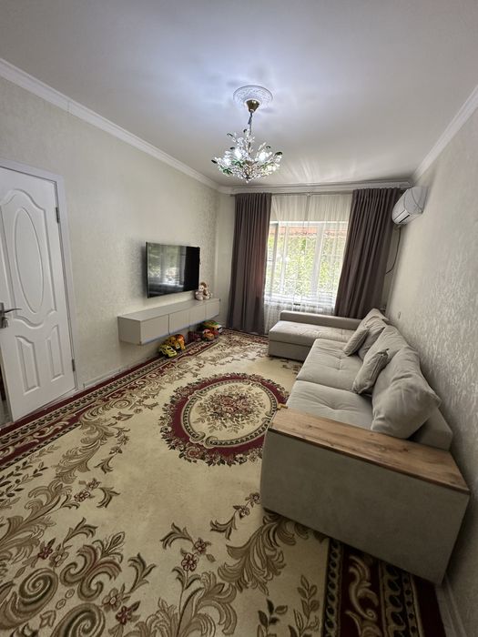 Продам квартиру юнусабад 14 квартал 1/1/4 переделенная в 2-х