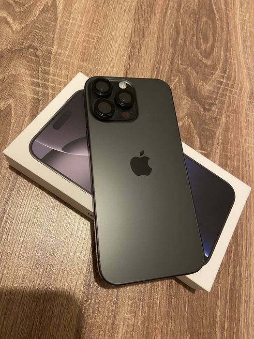 Продавам Iphone 16 pro max 256gb