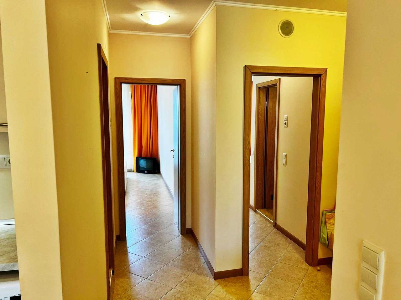 Продава се Тристаен апартамент в к.к. Слънчев бряг - 90 кв.м за 1045 €/кв.м - Снимка #10