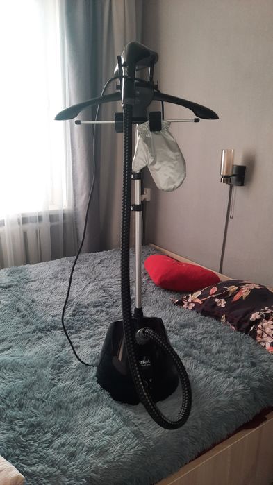 Отпариватель для одежды.