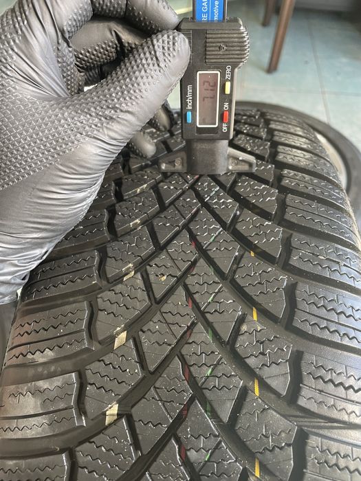 Jante alija R17 originale AUDI A3 205/50/17 Bridgestone iarna ca noi