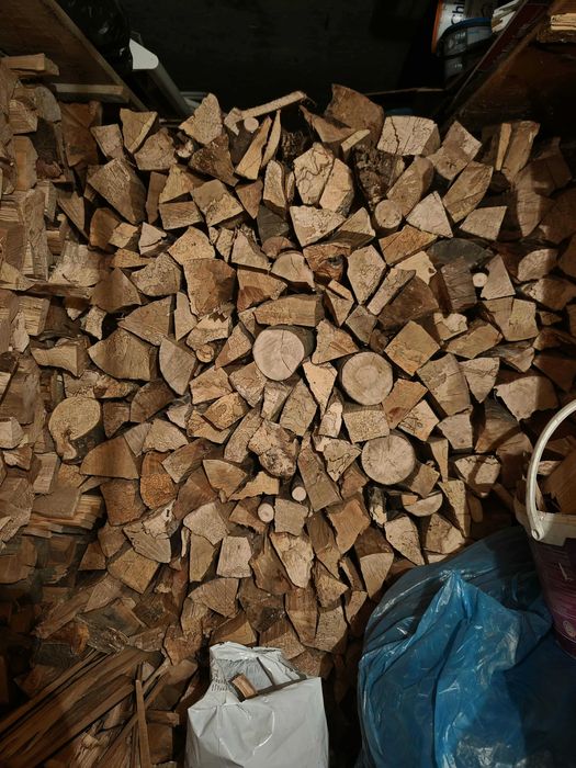 Продавам букови дърва за огрев