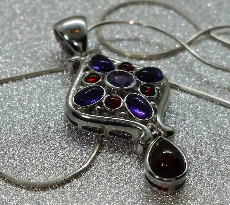 Pandantiv cu granate & ametist + lanț — argint 925 NOU
