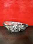 Far dreapta Renault Clio 4 fundal negru