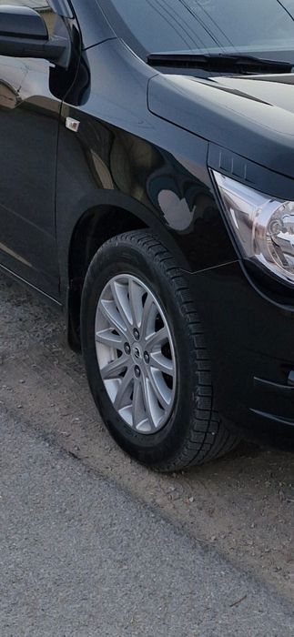 Диски с шинами от Равон Triangle 205/55/16 в хорошем состоянии