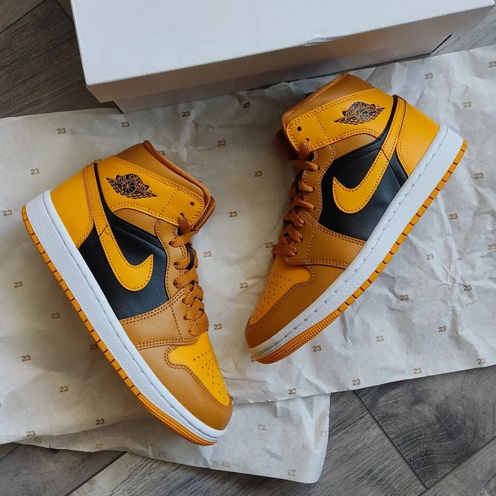 Air Jordan 1 Mid