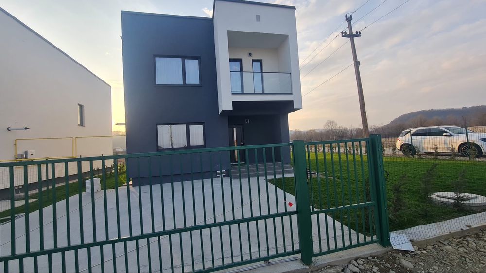 Casa de vanzare sau de inchiriat