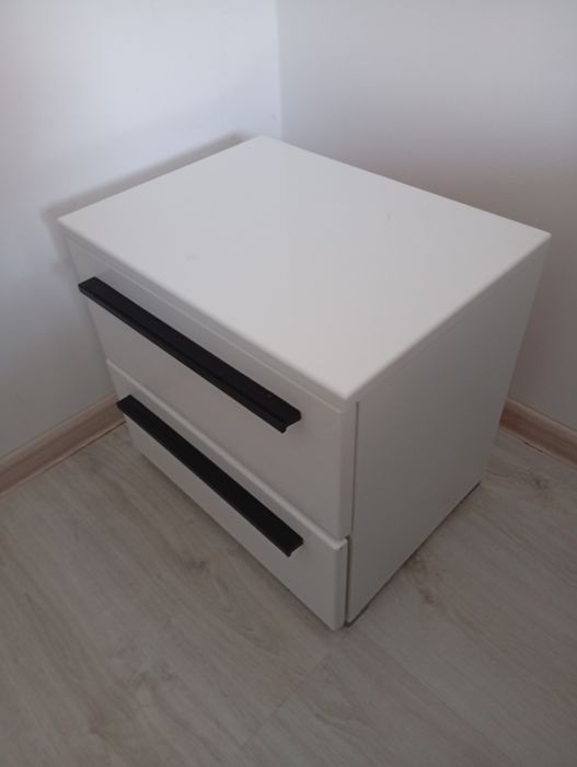 Noptiera alba de la jisk