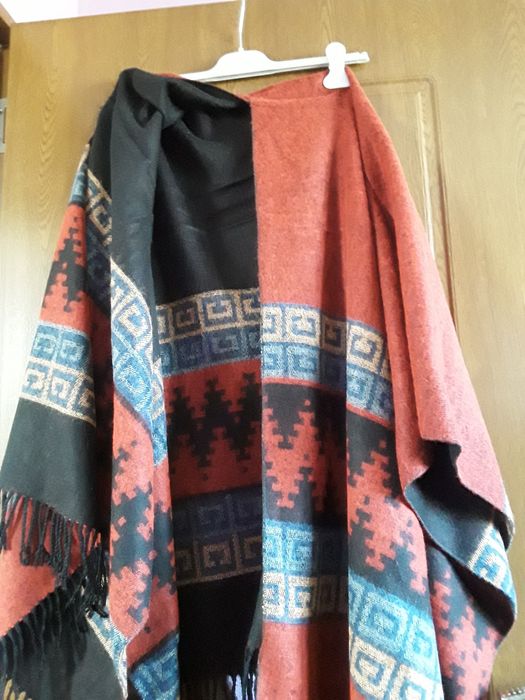 Vând Poncho Damă Nou Italia