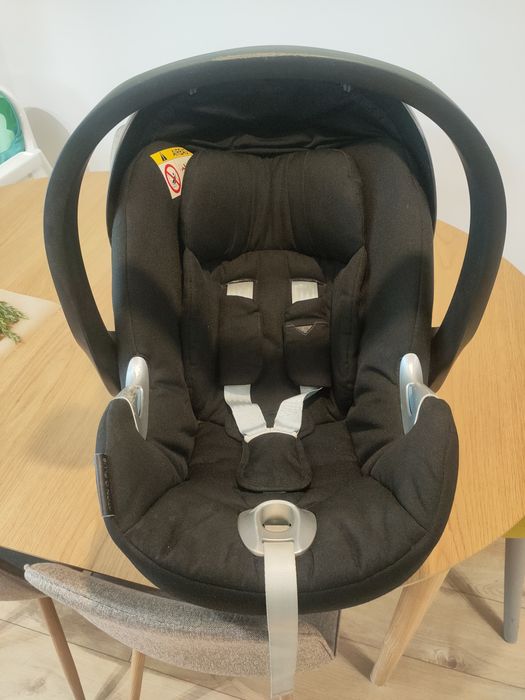 Vând Scoica/scaun auto pentru copii Cybex Aton Q.