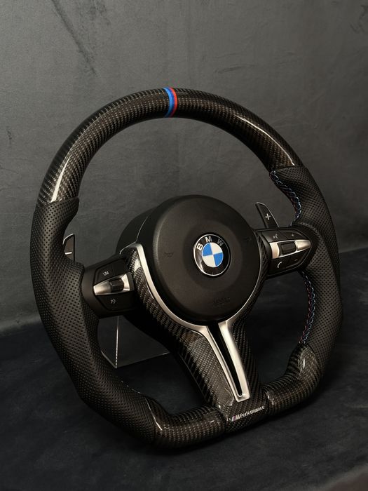 Volan custom carbon M, compatibil cu seria 5,6,7