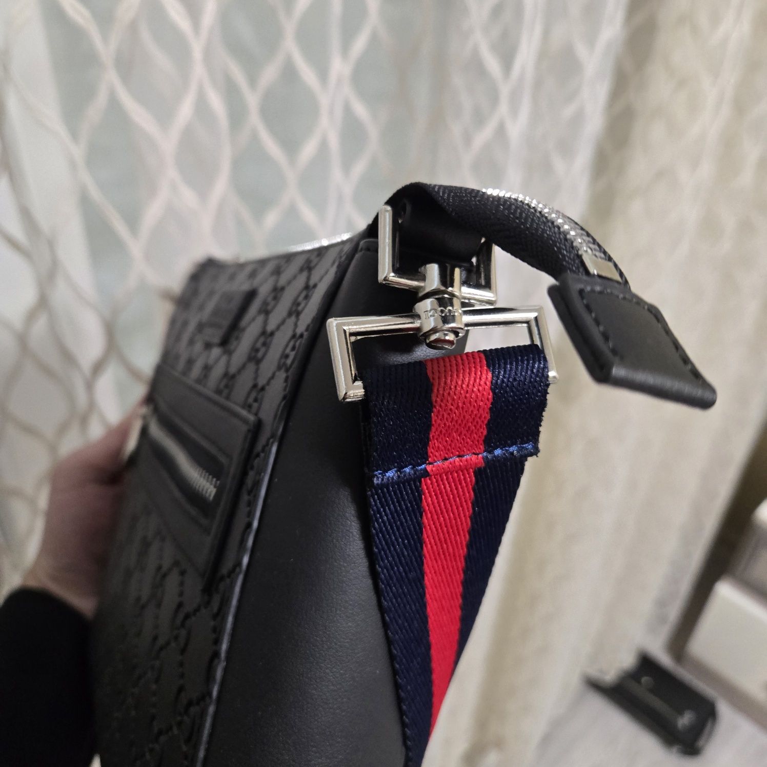 Мъжка чанта gucci