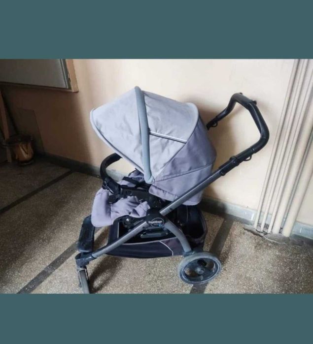 Продавам детса количка Peg Perego