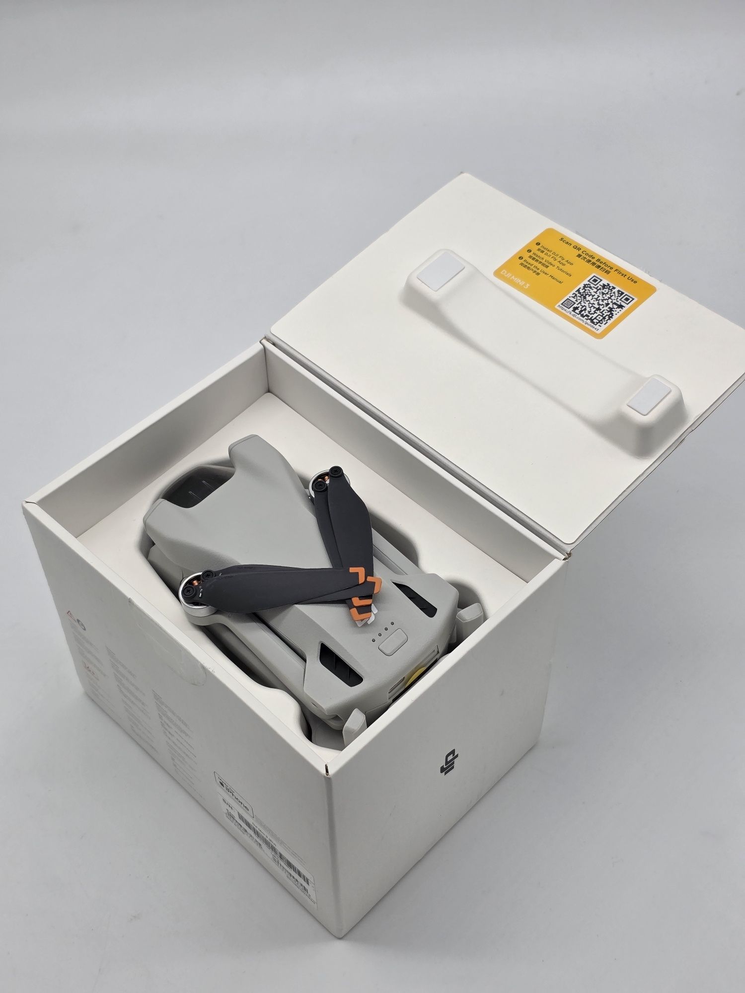 DJI Mini 3 Drona 4K HDR cu Telecomanda RC-N1, noua