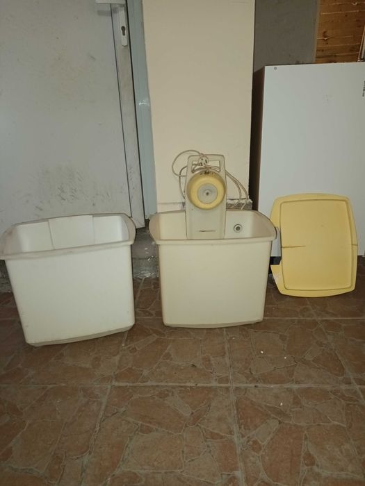 Малка пералня .пълен комплект .подходяща  за къмпинг