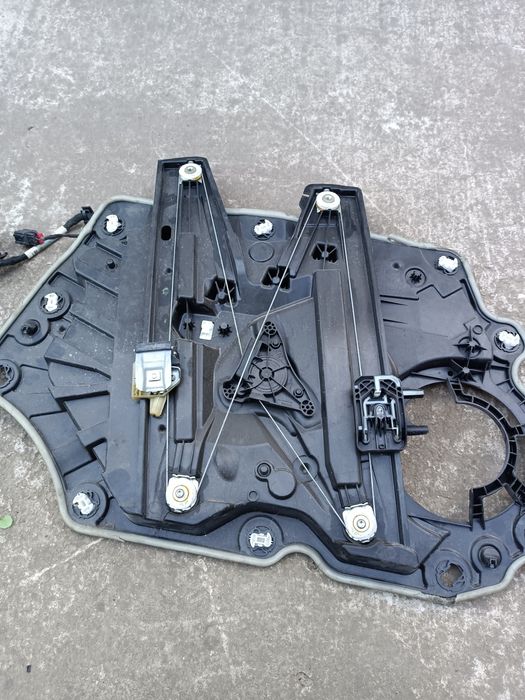 Macara geam dreapta față Ford fiesta mk8 2019
