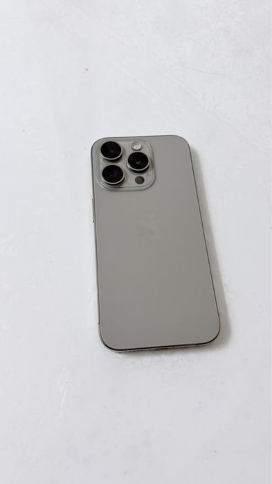 I phone 15 pro 256