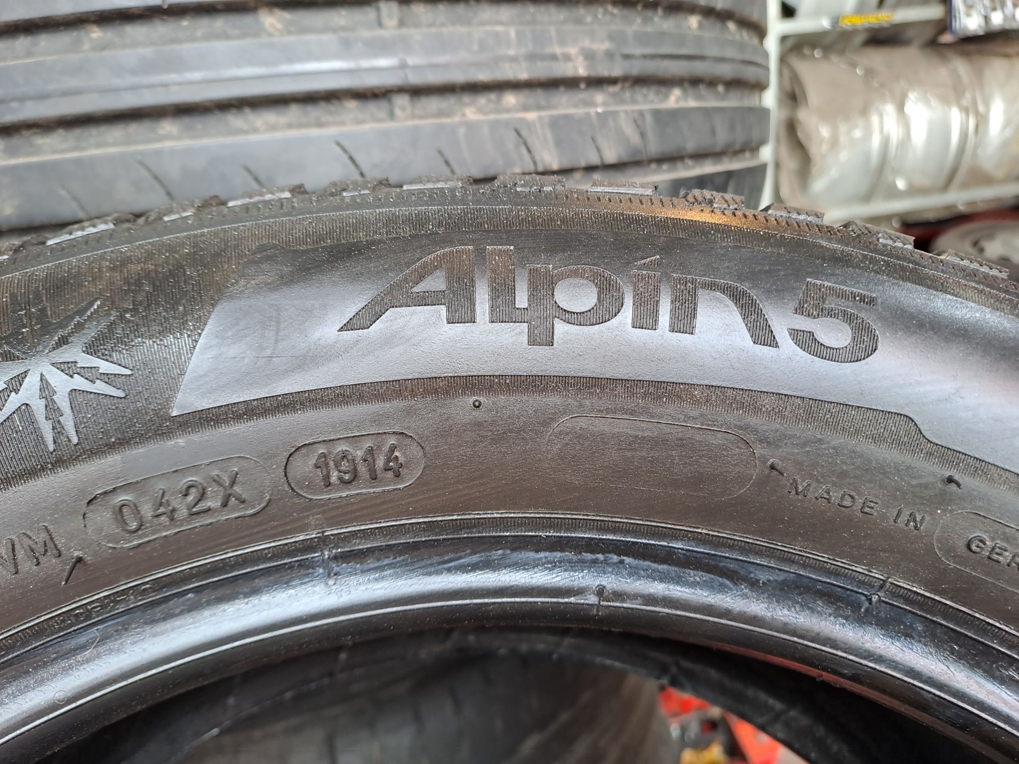 4бр. 7мм: 215/55/16 Michelin Alpin 5