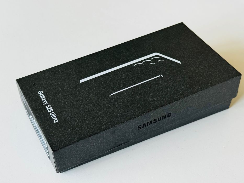 НОВ! Samsung S25 Ultra 256GB Black Titanium Гаранция 1 година