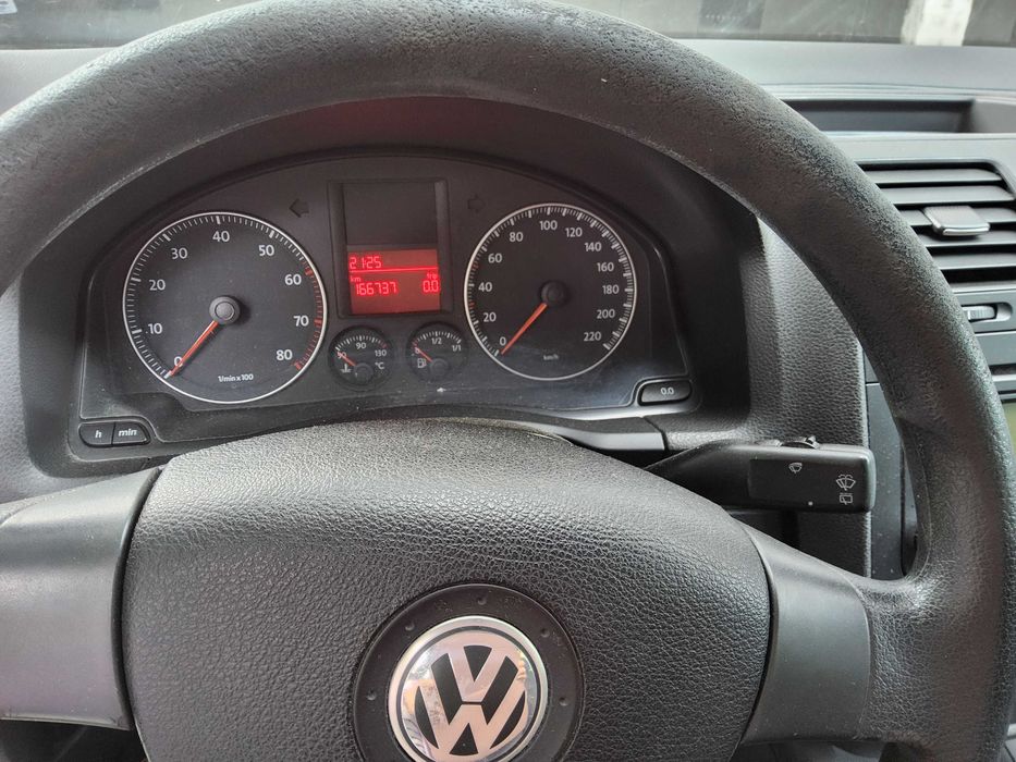 Лек автомобил Volkswagen Golf