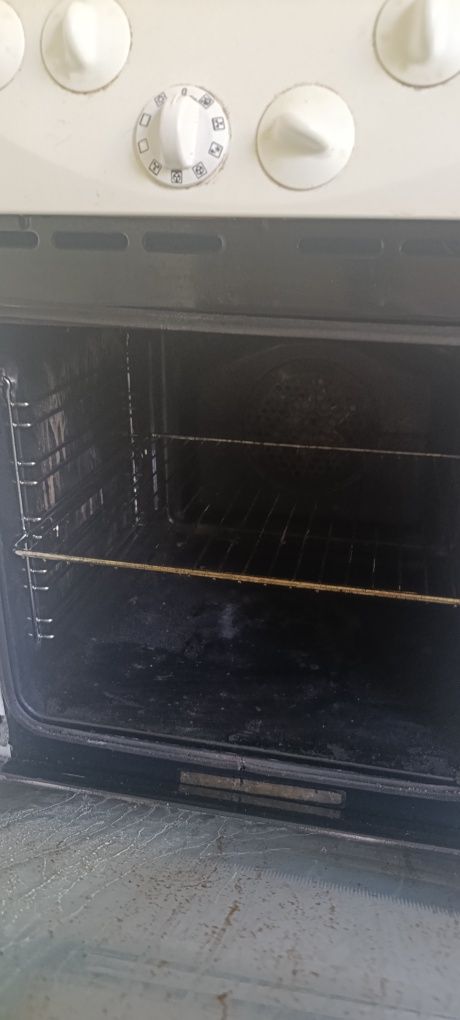 Готварска печка Indesit Индезит