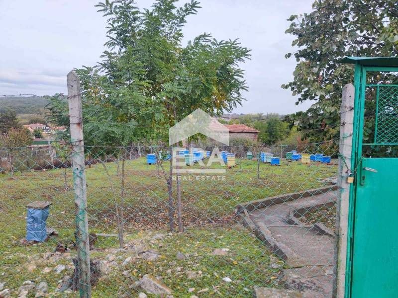 САМО В ЕРА ИМОТИ ХАСКОВО! Парцел с пчелина в село Клокотница