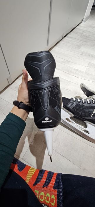 продам коньки в идеальном состоянии