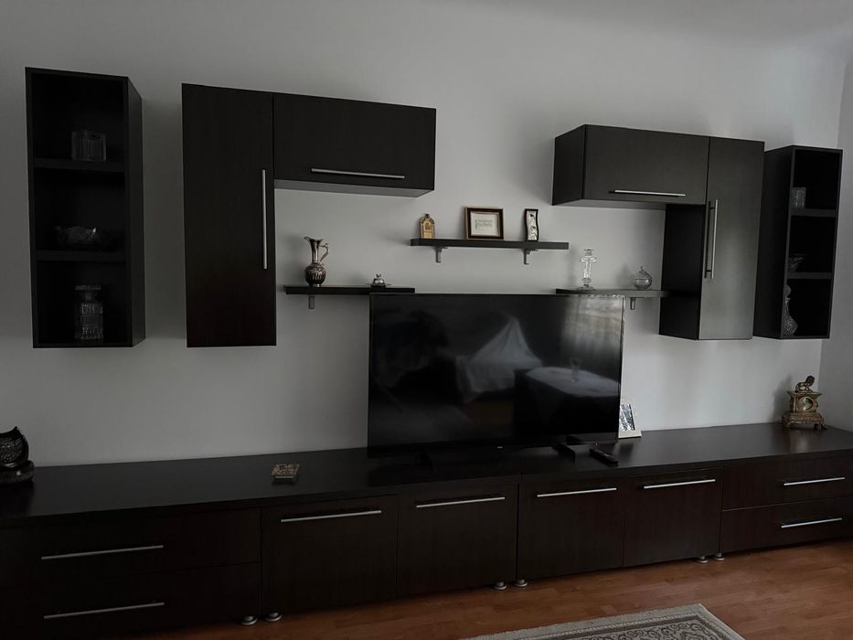 Vând mobila făcută la comandă