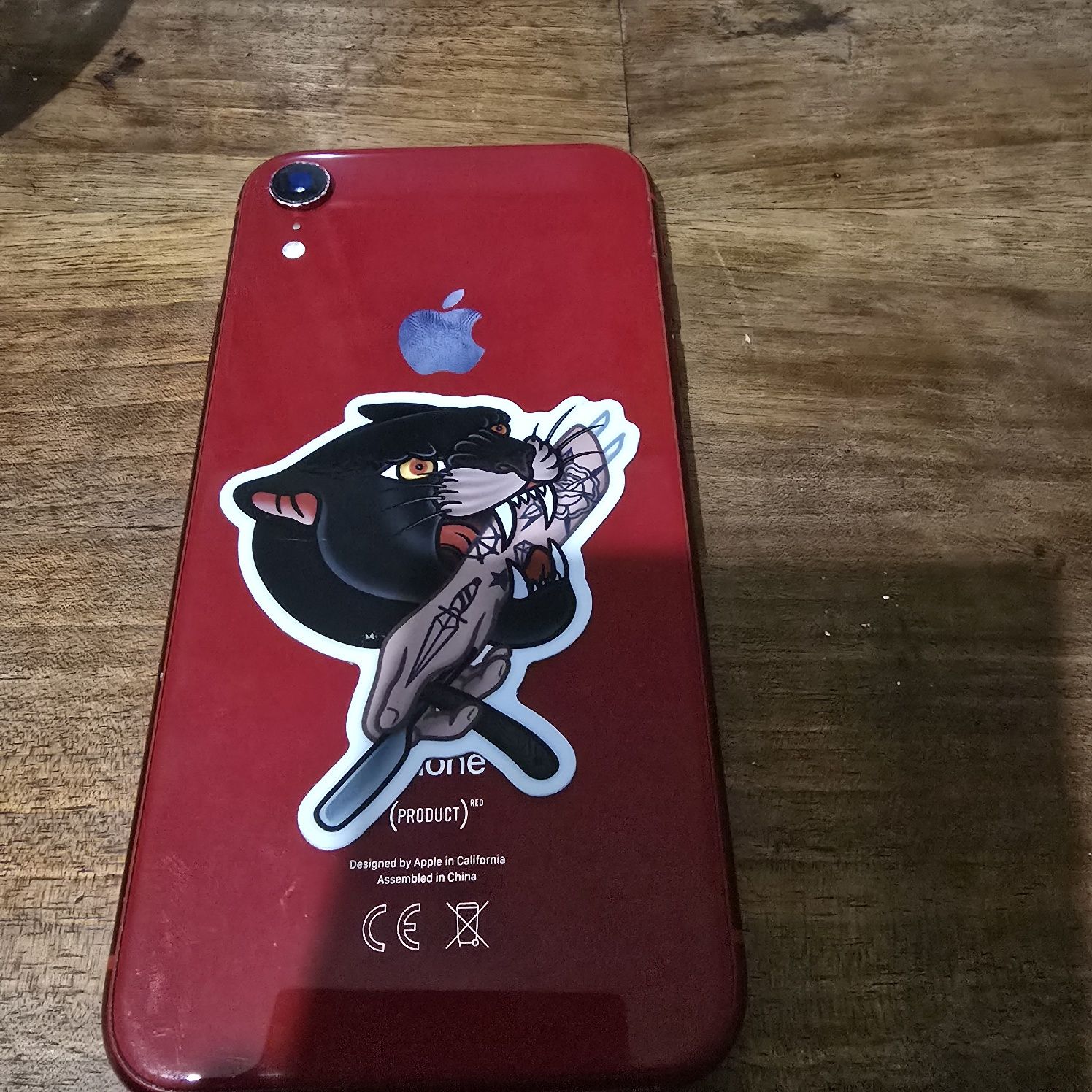 Продавам Iphone XR (Product) Red