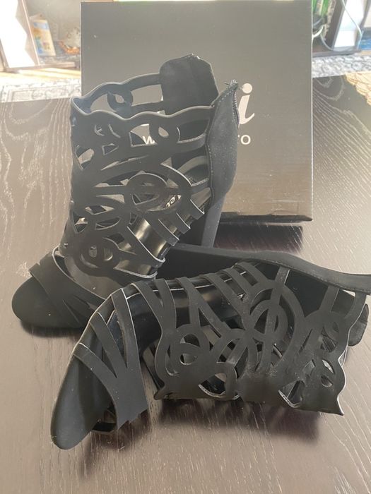 Дамски  официлани обувки