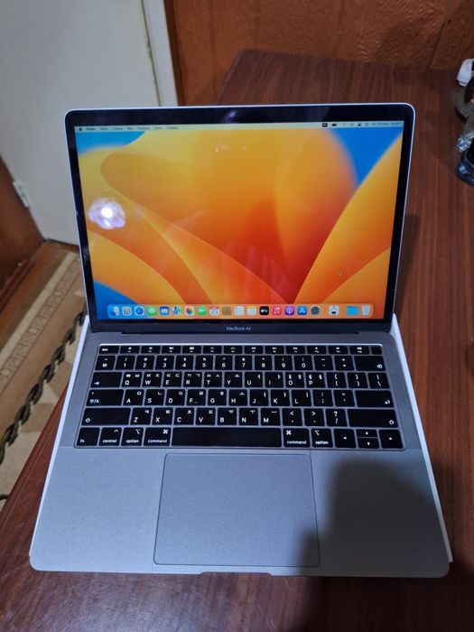 Продаётся MacBook Air 13-inch Core i5 8/128GB