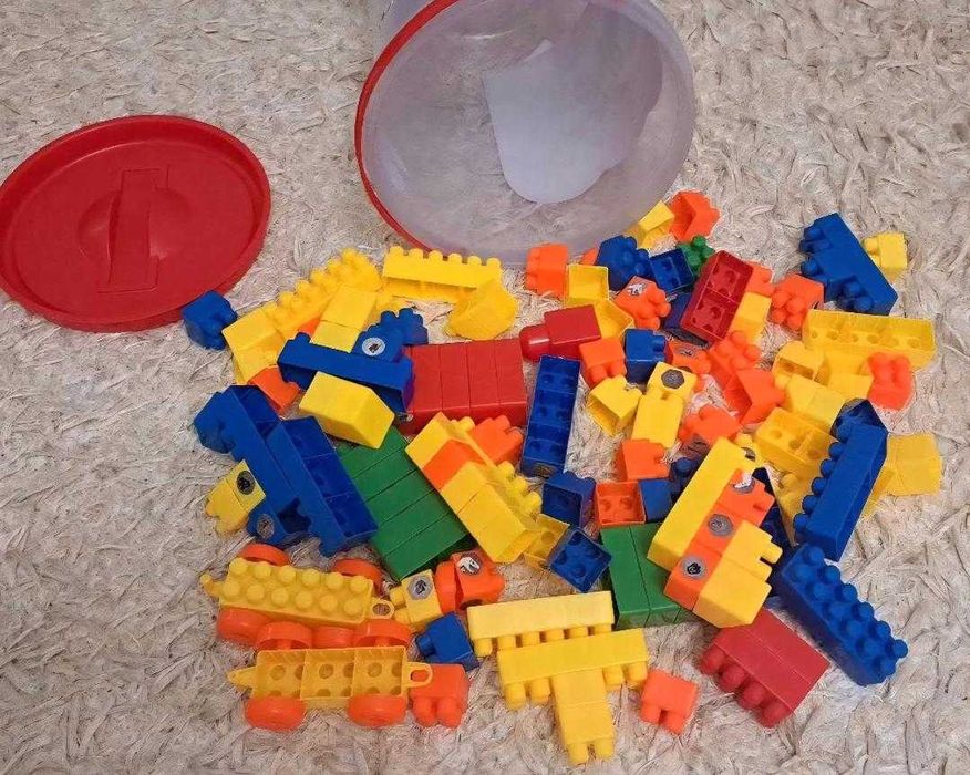 Cuburi de Constructie in Galeata de 144 cuburi