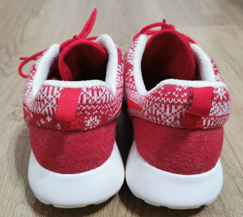 Adidas Nike Roshe One Winter University Red/Sail 39 stare foarte buna