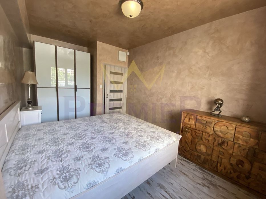 Продава се Тристаен апартамент в София, Люлин 6 - 151 кв.м за 1600 €/кв.м - Снимка #9