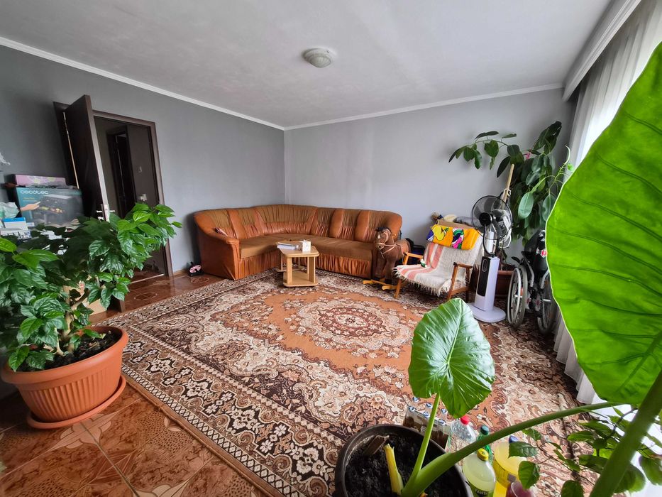 Apartament 3 camere spatios (86 mp) - Etaj 2 - Topoloveni central