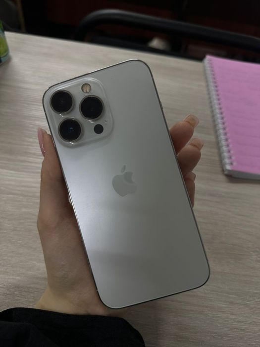 iPhone 13 Pro  128GB • Белый • Отличное состояние
