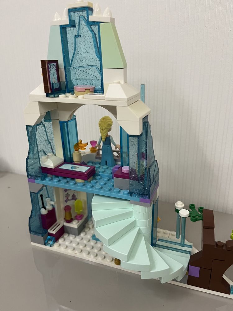 Lego Elsa s sparkling ice castle