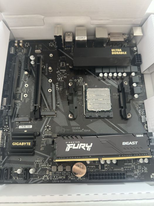 Kit Gaming AM4 -AMD Ryzen 7 3700x, Gigabitye b550m, 16g DDR4 kingston