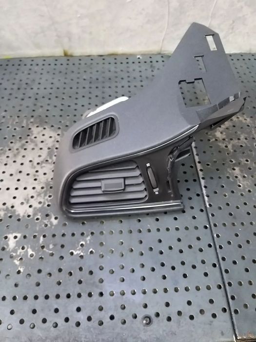 Grila ventilatie bord stanga renault kadjar ha hl 0018907901 687617883r 687618882r 687610165r 687615810r