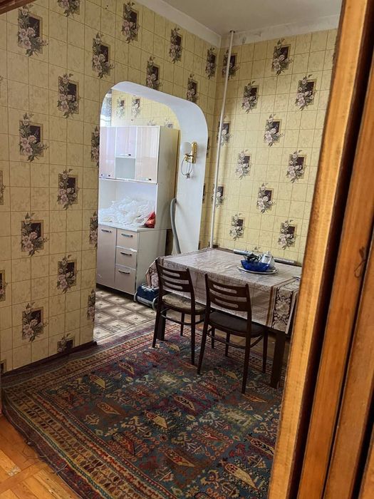 Продается 1 комнатная квартира Юнусабаде 2