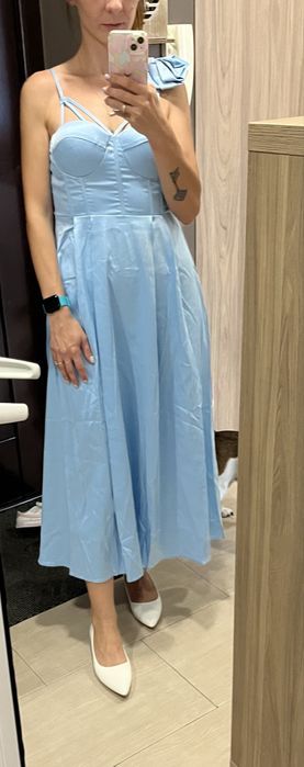 Официална сатенена рокля LBD