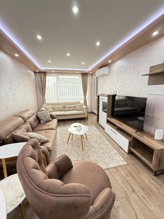 RICH 3 Apartment / апартамент за нощувки Пловдив