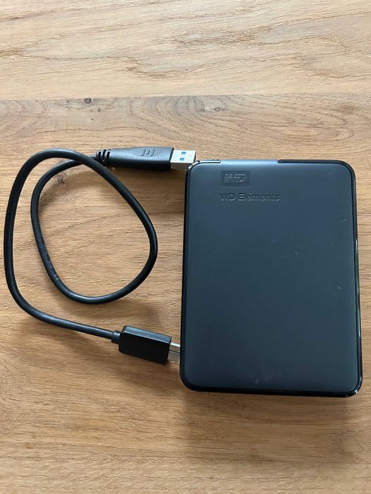 HDD Extern WD Elements 4TB, 2.5", USB 3.0, Negru, Aproape Nou