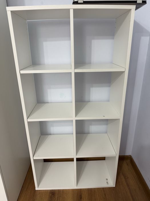 Продам стеллаж в детскую