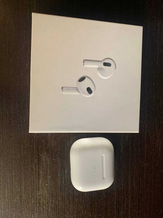 AirPods 3 поколения