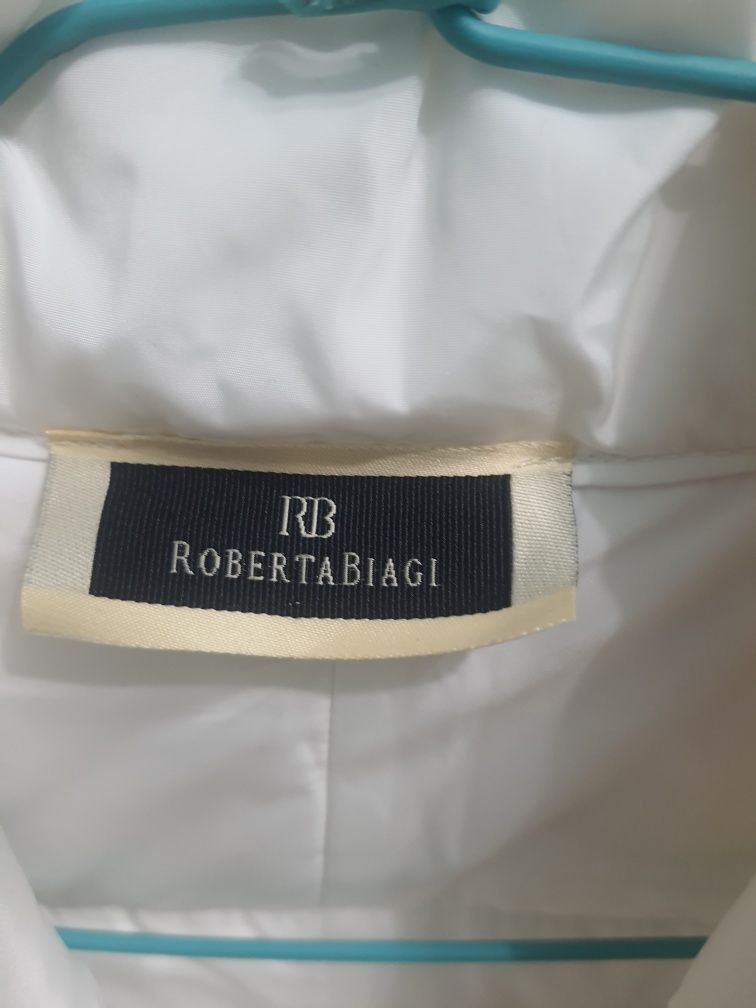 Елек на Roberta Biagi